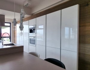 Appartement 4 chambres à vendre dans Cluj-napoca, zone Buna Ziua