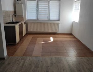 Sale apartment 3 rooms in Floresti