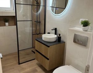 Vanzare apartament 3 camere bloc nou, mobilat si utilat, cu parcare, Floresti