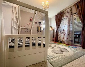 Apartament 3 camere, parcare, situat in Floresti, zona Stadionului