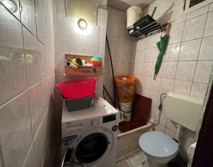 Appartement 4 chambres à vendre dans Cluj-napoca, zone Intre Lacuri