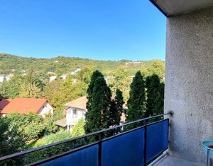 Apartament la etaj intermediar, confort sporit, strada Buzau