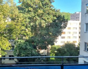 Apartament la etaj intermediar, confort sporit, strada Buzau