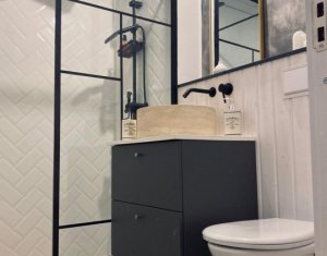 Investitie! Apartament cu 2 camere decomandate, la cheie, Zona Parcul Central