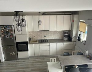 Vanzare apartament 4 camere cu scara interioara, zona BMW Floresti 
