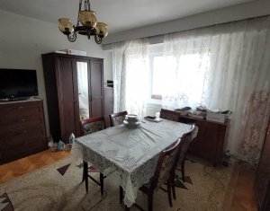 Vanzare apartament 2 camere, confort sporit, Titulescu