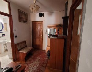 Vanzare apartament 2 camere, confort sporit, Titulescu