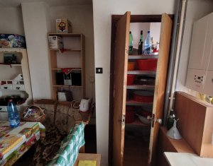 Vanzare apartament 2 camere, confort sporit, Titulescu