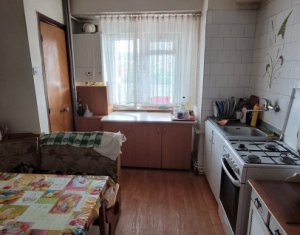 Vanzare apartament 2 camere, confort sporit, Titulescu