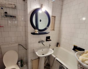 Vanzare apartament 2 camere, confort sporit, Titulescu