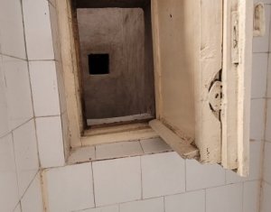 Vanzare apartament 2 camere, confort sporit, Titulescu
