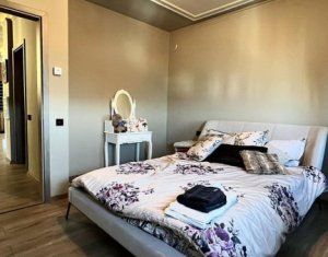 Vanzare apartament 3 camere in Floresti