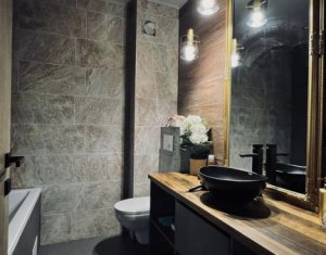Apartament 3 camere,  balcon, ultrafinisat, parcare subterana, SUB CETATE