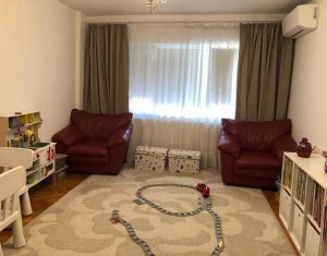 Apartament 4 camere, decomandat, etaj intermediar, Manastur, zona Ion Mester