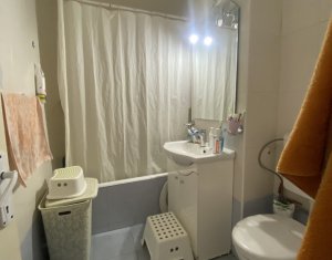 Apartament 4 camere, decomandat, etaj intermediar, Manastur, zona Ion Mester