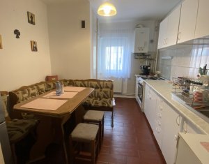 Apartament 4 camere, decomandat, etaj intermediar, Manastur, zona Ion Mester