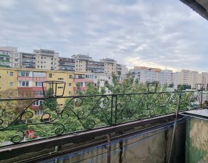 Apartament cu 3 camere decomandate, Ion Mester