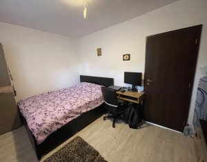 Apartament cu terasa, in zona de case
