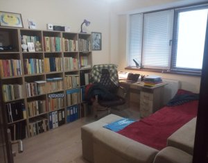 Apartament de lux, curte privata, zona de case, parcare subterana