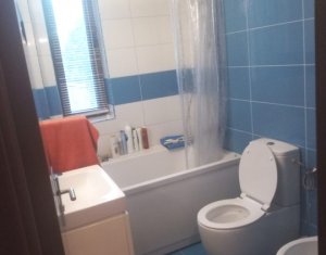 Apartament de lux, curte privata, zona de case, parcare subterana