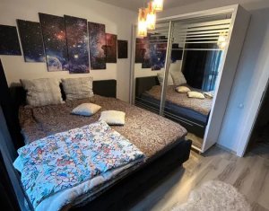 Apartament cu 3 camere, decomadat Floresti