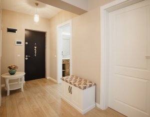 Apartament in bloc nou ultrafinisat, cu priveliste catre oras