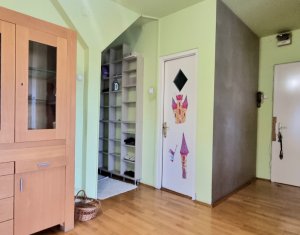 Apartament in vila, cu parcare si curte comuna, Andrei Muresanu