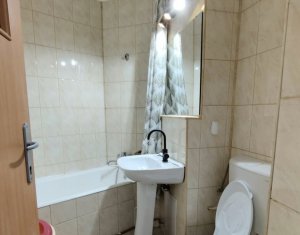 Garsoniera ultrafinisata, in bloc de apartamente