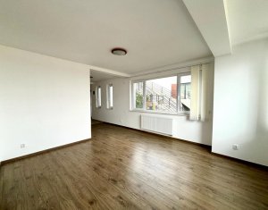 Appartement 5 chambres à vendre dans Cluj-napoca, zone Grigorescu