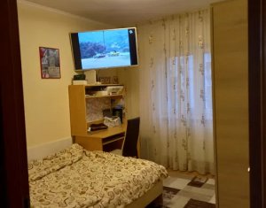 Apartament 3 camere decomandat, etaj intermediar, piata Zorilor