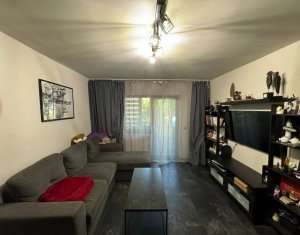 Apartament 2 camere, semidecomandat, 50 mp, balcon 7 mp, zona Fantanele