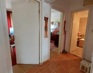 3 camere decomandate, 2 bai, balcon, zona Flora, Manastur