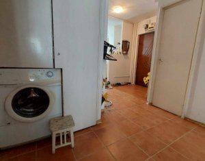 3 camere decomandate, 2 bai, balcon, zona Flora, Manastur
