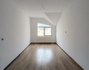 Apartament, 2 camere , Mansarda 55mp + 20mp Pod , zona G . BACOVIA 
