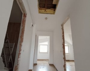 Apartament, 2 camere , Mansarda 55mp + 20mp Pod , zona G . BACOVIA 