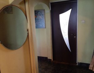 Apartament 4 camere, decomandat, 2 bai, 2 balcoane, etaj 3 din 4, Marasti