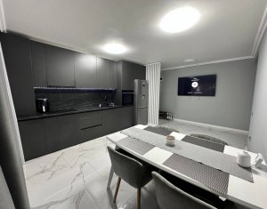 Vanzare apartament 3 camere in Floresti