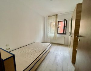 Apartament 3 camere, situat in Floresti, zona Stejarului