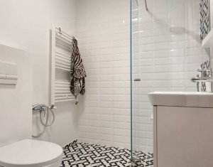 Apartament la cheie, Bd 21 Decembrie