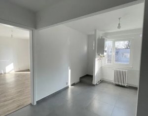 Apartament  3 camere, 64 mp+ balcon, complet renovat, cartier Gheorgheni