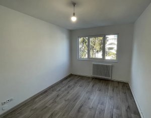 Apartament  3 camere, 64 mp+ balcon, complet renovat, cartier Gheorgheni