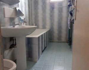 Apartament cu 3 camere, la etaj inermediar, zona Dorobantilor