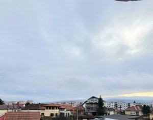 Apartament cu 3 camere, la etaj inermediar, zona Dorobantilor
