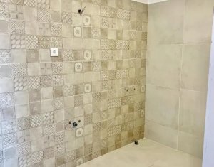 Vanzare apartament 3 camere, 81 mp si 2 terase de 50m, Floresti