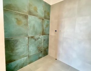 Vanzare apartament 3 camere, 81 mp si 2 terase de 50m, Floresti