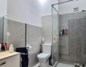 Apartament cu terasa si parcare subteran, Centru 