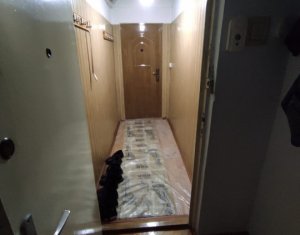 Vanzare apartament 3 camere, decomandat, in cartierul Manastur