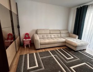 Apartment 3 rooms for sale in Floresti