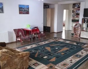 Apartament cu 3 camere, suprafata generoasa, strada Florilor, Floresti