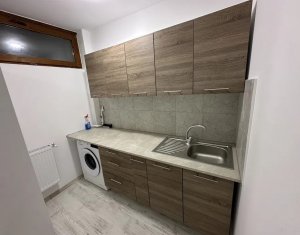 Garsoniera, 27 mp, renovat recent, Gheorgheni, zona Iulius Mall